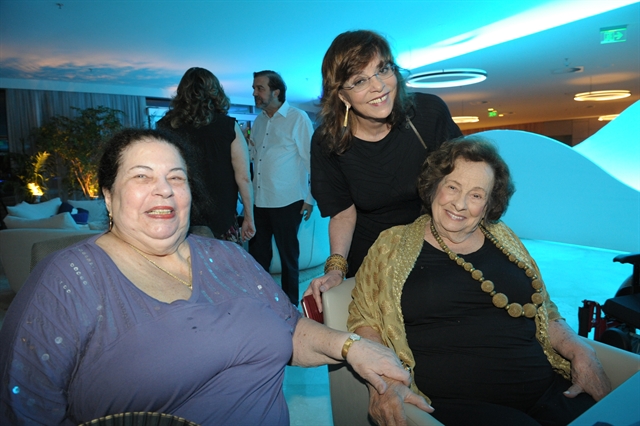 http://tvfoco.uai.com.br/wp-content/uploads/2015/05/Daniela-Mercury.jpg