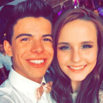 Os atores Larissa Manoela e Thomaz Costa. (Foto: Reprodução/Instagram)