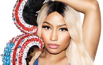 Nicki Minaj para tudo, esquenta a web e mostra os seios (Foto: Reprodução)