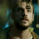 Zeca (Marco Pigossi) em cena do primeiro capítulo de "A Força do Querer"
(Foto: Reprodução/Globo)