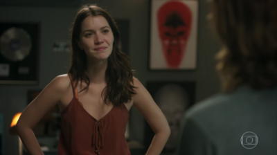 Nathalia Dill (Júlia) em cena de 