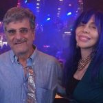 Baby curtiu a noite com os amigos (Foto: João Manoel/Divulgação)