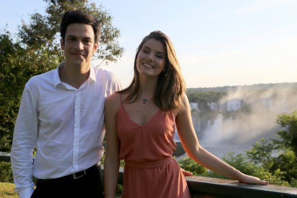 Eric (Mateus Solano) e Luiza (Camila Queiroz) na próxima novela das sete. (Foto: Rede Globo)