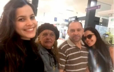 Emilly e Mayla ao lado da família (Foto: Reprodução)