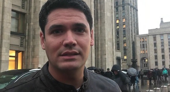 Jornalista Marcelo Courrege na Rússia. Foto - reprodução/TV Globo.