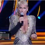 Apresentadora se irritou ao vivo (Foto: Reprodução)