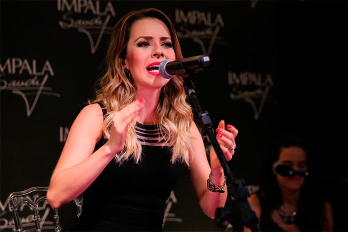 Sandy em show (Foto: Divulgação)