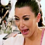 Kim Kardashian contrai doença incurável no bumbum que pode levá-la à morte; saiba mais