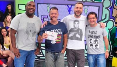 Ângelo Campos, Tatola Godas, Dennys Motta e Ricardinho Mendonça apresentam o Encrenca. (Foto: Divulgação/RedeTV!)