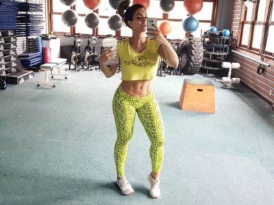 Kelly Key ostenta boa forma física após gravidez (Foto: Reprodução)