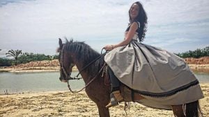 Adriana Birolli já caracteriza como sua personagem Lisabeta em "Belaventura". (Foto: Divulgação)