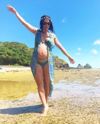 Carol Castro exibe barrigão. (Foto: Reprodução/Instagram)