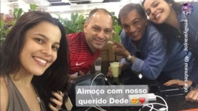 Emilly e a irmã ao lado de Dedé Santana (Foto: Reprodução)