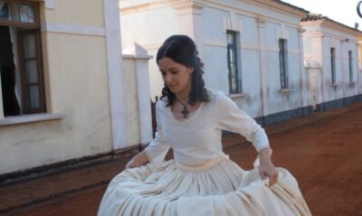 Bianca Rinaldi é a protagonista Isaura. (Foto: Reprodução/Record)