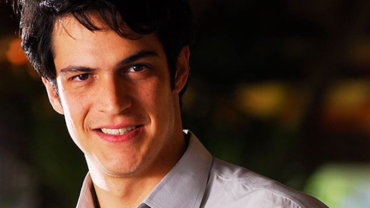 Mateus Solano renova contrato com a Globo - TV Foco