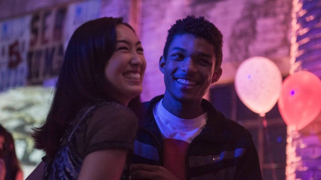 Tina e Anderson se beijam em "Malhação" (Foto: Divulgação)