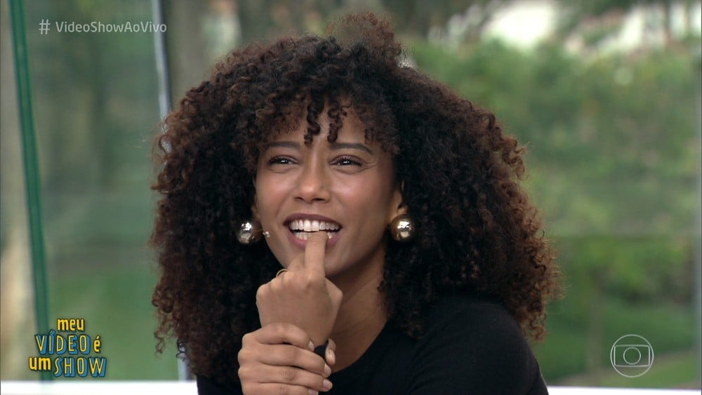 http://tvfoco.uai.com.br/wp-content/uploads/2015/05/Daniela-Mercury.jpg