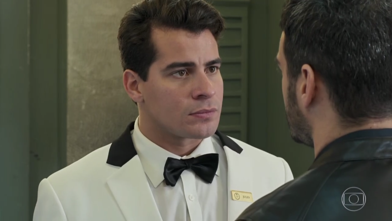 Thiago Martins (Julio) em cena de "Pega Pega" (Foto: Reprodução/Globo)