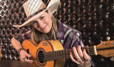 A cantora Bruna Viola faz jus ao seu 