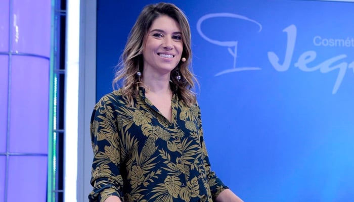 Rebeca Abravanel no comando do "Roda a Roda" (Foto: Lourival Ribeiro/SBT)