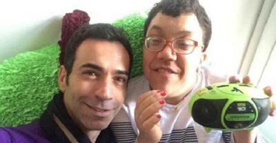 César e irmã, Gabriela. (Foto: Reprodução/Twitter)