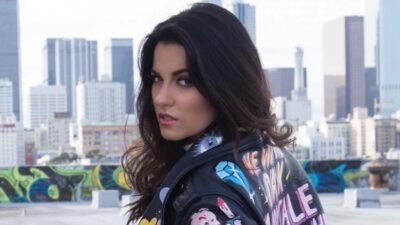 A diva mexicana lançou o vídeoclipe do seu mais novo sucesso (Foto: Reprodução)