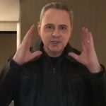 Luis Roberto em vídeo gravado para o "Bem, Amigos". (Foto: Reprodução)