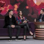Rodrigo Faro e a esposa em entrevista para Porchat (Edu Moraes/Record TV)
