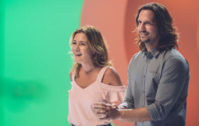 Vladimir Brichta e Adriana Esteves recentemente em campanha (Foto: Divulgação/Alex Drobnicki)