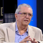 Carlos Alberto de Nóbrega, de 81 anos, aparece na academia e manda recado