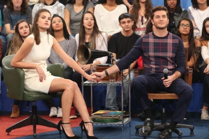 Camila Queiroz e Klebber Toledo (Foto: Divulgação/Globo)