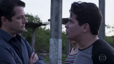 Malagueta (Marcelo Serrado) e Júlio (Thiago Martins) em cena de 