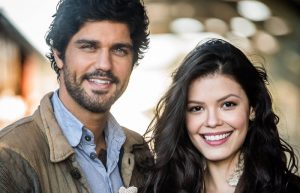 Bruno Cabrerizo (Inácio Ramos) e Vitória Strada (Maria Vitória) na novela "Tempo de Amar" (Foto: Globo João Miguel Júnior)