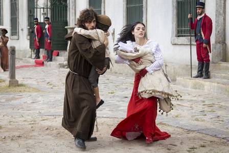 Chay, Quinzinho, Anna e Vitória: corrida para liberdade em "Novo Mundo" (Foto: Marilia Cabral/Globo/Divulgação)