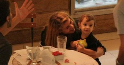 Alinne e o filho. (Foto: Reprodução)