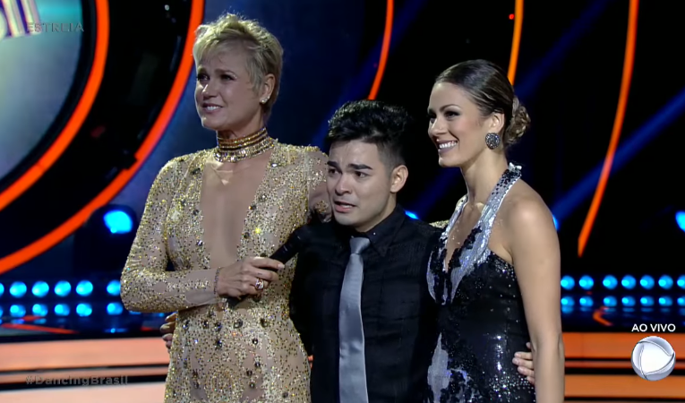 http://tvfoco.uai.com.br/wp-content/uploads/2015/05/Daniela-Mercury.jpg