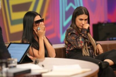 Simone e Simaria choram ao lembrar de pai (Foto: Gshow)