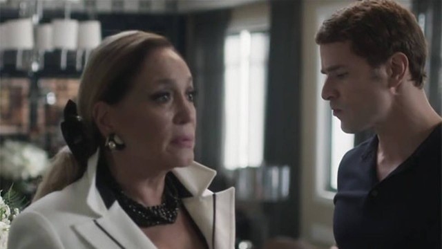 Vitor (Daniel de Oliveira) e Cora (Susana Vieira) em "Os Dias Eram assim"