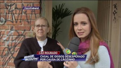 A repórter Fabíola Figueiredo em ação no 