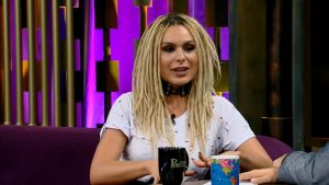 Fernanda no "Programa do Porchat". mendigata (Foto: Reprodução/Record)