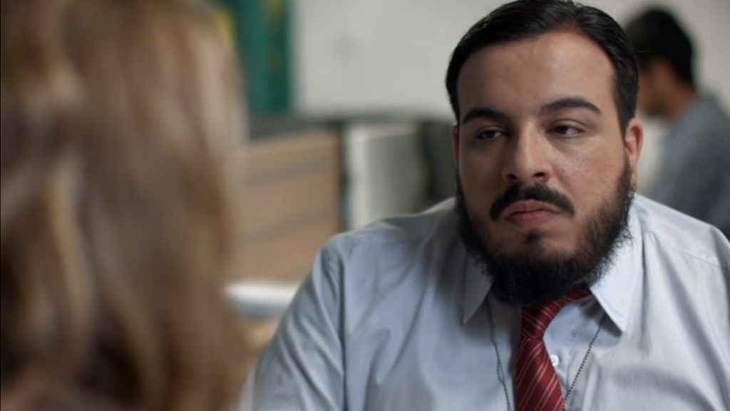 O ator Luís Lobianco em cena do "Porta dos Fundos". (Foto: Reprodução/Youtube)