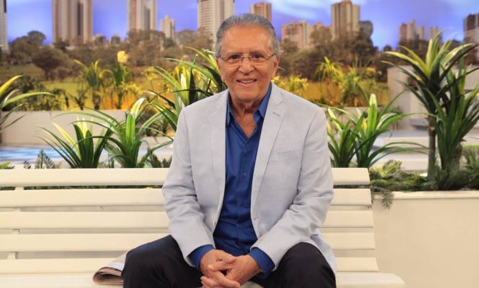 Carlos Alberto comanda "A Praça é Nossa" no SBT. (Foto: Divulgação)
