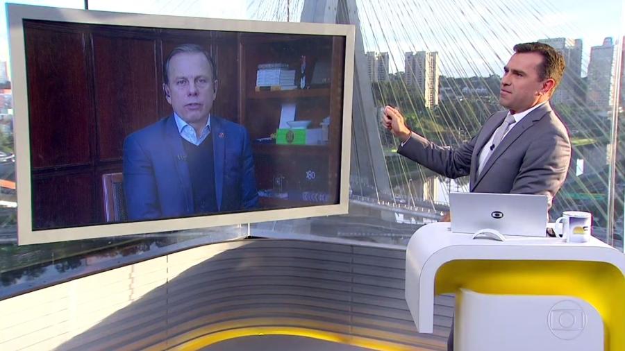 Prefeito de São Paulo é interrompido durante telejornal da Globo e fica sem graça