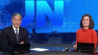 O jornalista William Bonner sem empolgou ao anunciar o filme a ser exibido. (Foto: Reprodução/Globo)
