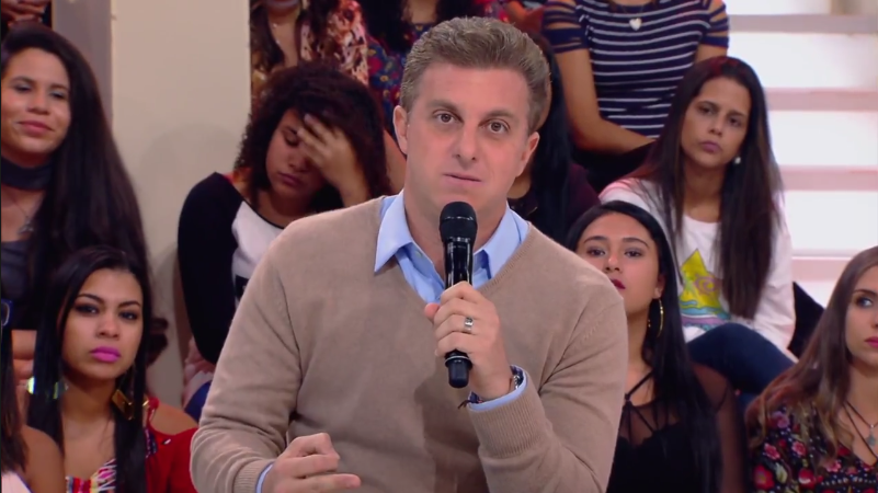Luciano Huck durante o "Caldeirão" (Foto: Reprodução/Globo)