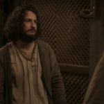 Hugo (Cesar Cardadeiro) em cena de 'Novo Mundo'
(Foto: Reprodução/Globo)