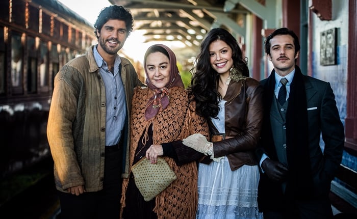 Bruno Cabrerizo, Nívea Maria, Vitória Strada a Jayme Matarazzo em 'Tempo de Amar' (Foto: Globo João Miguel Júnior)