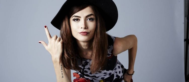 http://tvfoco.uai.com.br/wp-content/uploads/2015/05/Daniela-Mercury.jpg