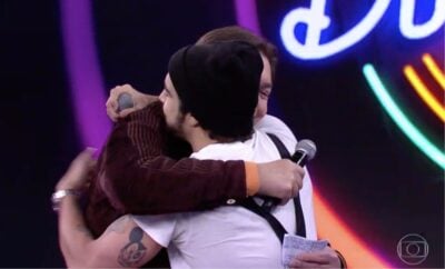 Faustão e Caio Castro se abraçam após suposta briga do passado (Foto reprodução)