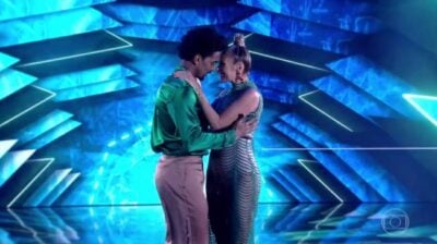 Adriane Galisteu em sua estreia na 